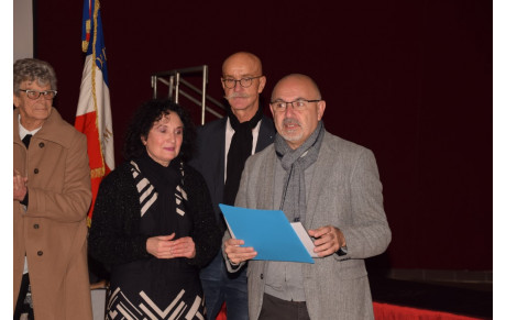 Une bénévole à l'honneur : Marie-France BARRE reçoit le trophée de la FFMJSEA