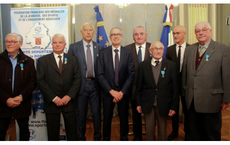 Cérémonie officielle de remise de médailles ministérielles