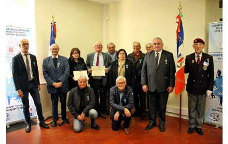 Remise de diplômes de la médaille ministérielle de la jeunesse des sports et de l'engagement associatif