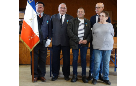 Saint Pierre d'Eyraud : Alain GENESTE Médaillé de bronze de la jeunesse des sports et de l'engagement associatif