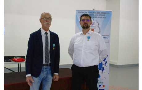 Périgueux - Remise de médaille à M. Yoan CASTELLETTI Président du Boxing Club Périgourdin