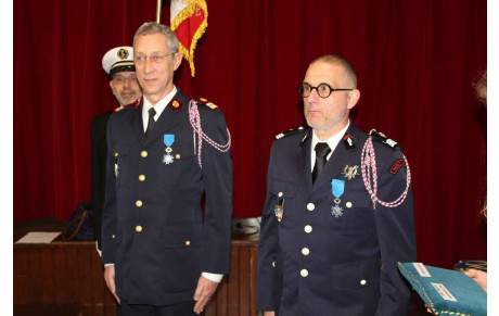Siorac en Périgord : remise médailles de l'Ordre National du Mérite